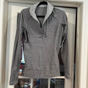 lululemon gray quarter zip. 🍋